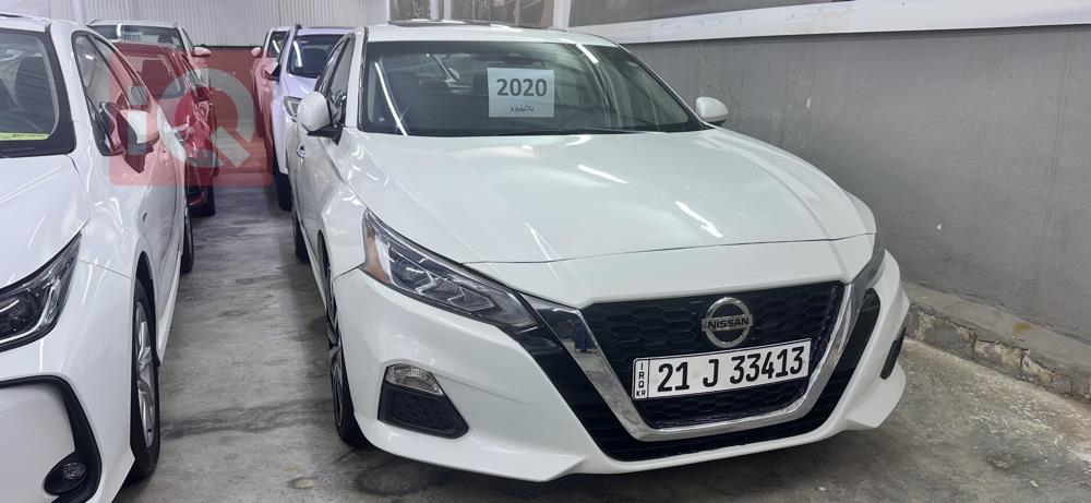 نيسان ألتيما